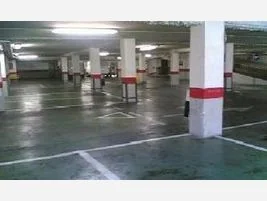 Garaje subterráneo limpio en Tarragona